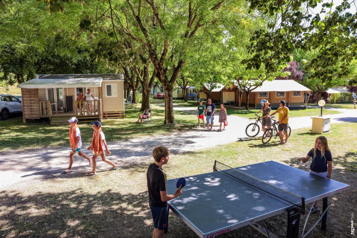 Flower Camping Le Soleil des Bastides