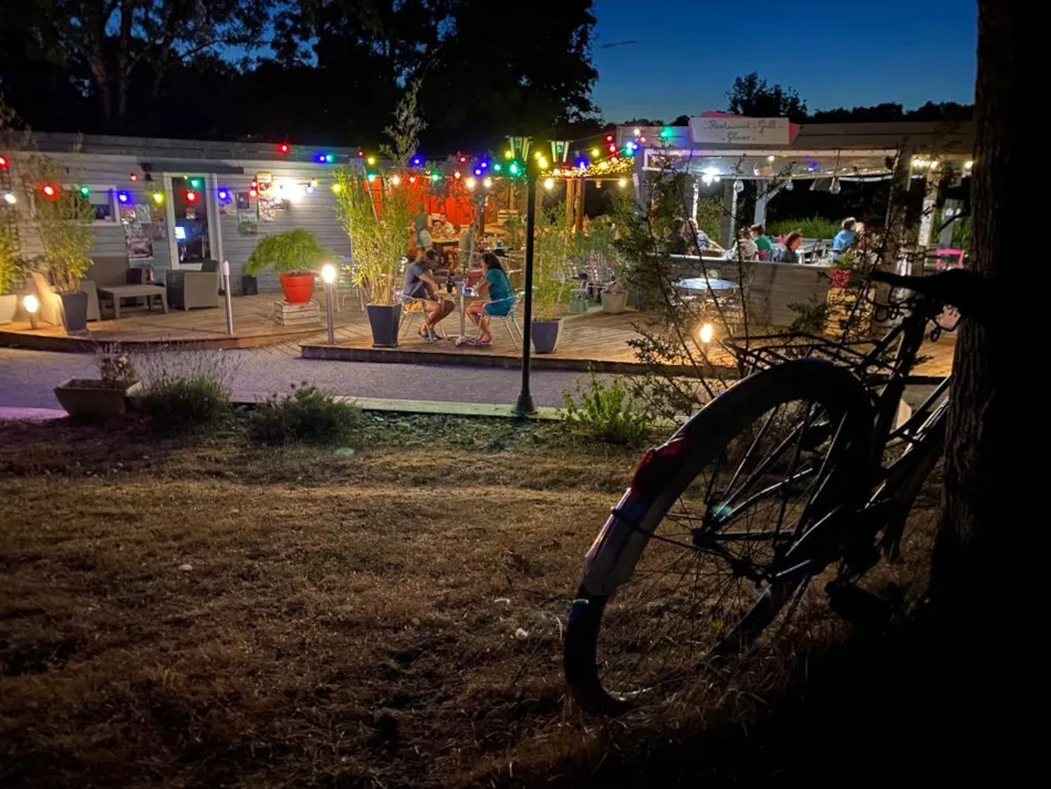 Flower Camping Le Soleil des Bastides