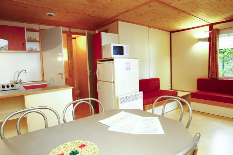 Bungalow Confort 5Pers 38,50M² Avec Terrasse Couverte 2 Chambres Situation Ombragé Et Mi-Ombragé