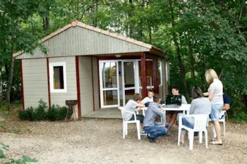 Location - Bungalow Classic 5Pers 36M² Avec Terrasse Couverte 2 Chambres Situation Ombragé - Camping du Chêne Vert