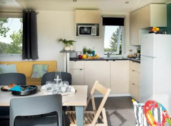 Location - Mh Premium+ 6Pers / 3Ch, Climatisé, Télé,2 Sdd, 2 Wc, 1 Privative + 1 Familiale, Draps, Serviettes - Camping du Chêne Vert
