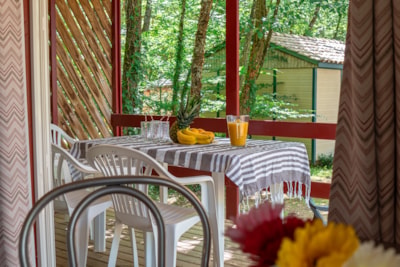 BUNGALOW Classic 4pers 30m² sheltered terrace 2 bedrooms — 5