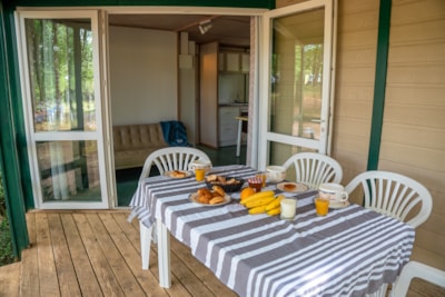 Bungalow classic 5pers 36m² sheltered terrace 2 bedrooms — 2