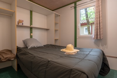 Bungalow classic 5pers 36m² sheltered terrace 2 bedrooms — 4