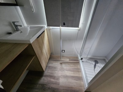 Mh PREMIUM+/  clim, 2 chambres avec SDD, 1 WC, draps et serviettes de toilette — 4