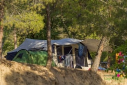 Piazzole - Piazzola: Auto + Tenda/Roulotte O Camper + Elettricità - Camping Lago Resort