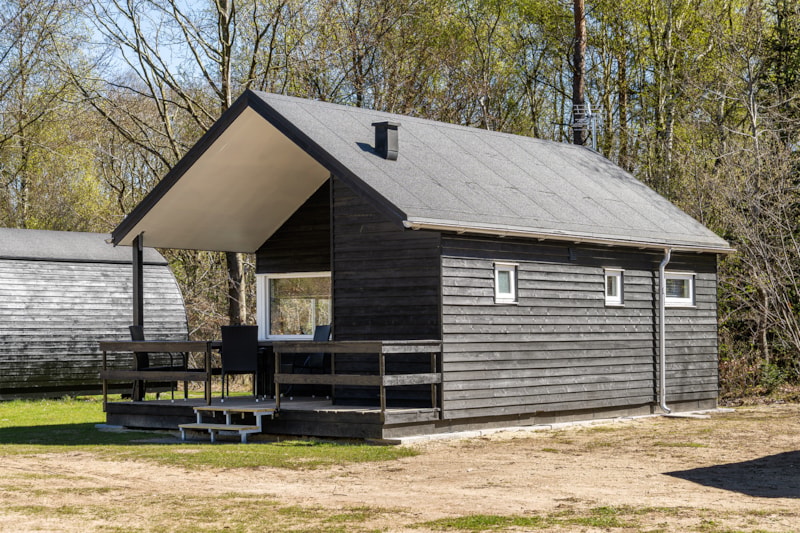 Luxushütte mit Bad und Küche