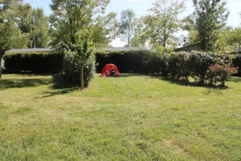 Stellplatz - Naturplatz - Camping Le Plan d'Eau Saint Charles