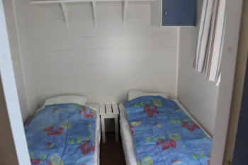 Mietunterkunft - Mobil-Home (Lits: 1 Gd + 2 Pts  Côte À Côte) - Camping Le Plan d'Eau Saint Charles