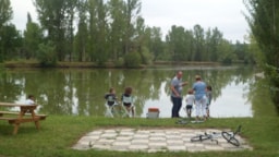 Camping Le Plan d'Eau Saint Charles - image n°10 - Roulottes