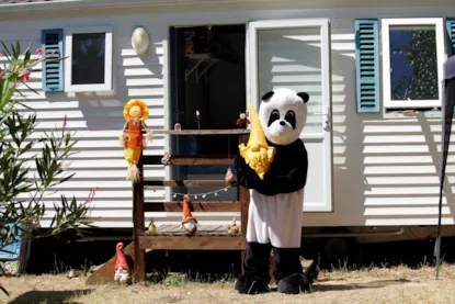 Mobil-Home (Lits: 1 Gd + 2 Pts  Côte À Côte)