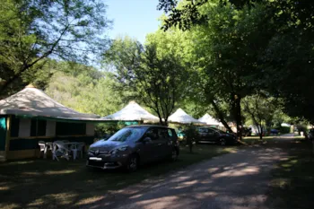 Mietunterkunft - Komfort-Bungalow Mit Zeltdach (Mit Sanitäranlagen) - Camping Le Plan d'Eau Saint Charles