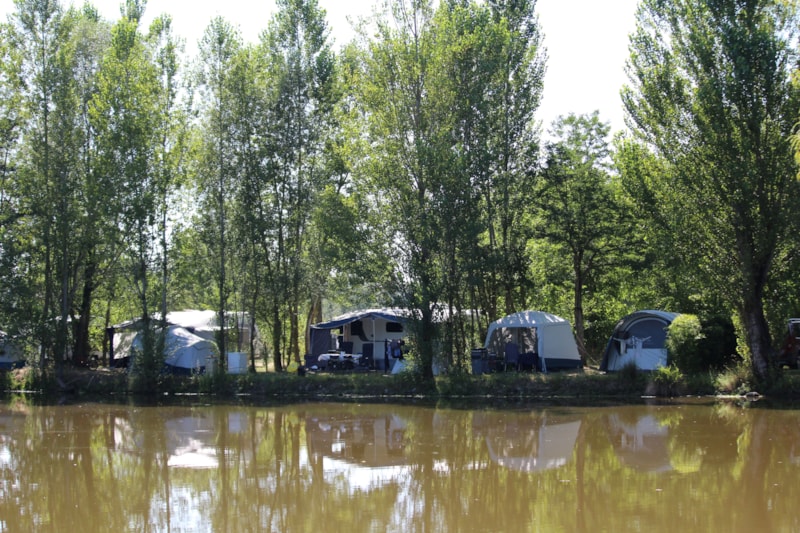 Comfortable lakeside location