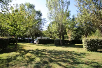 Stellplatz - Naturplatz - Camping Le Plan d'Eau Saint Charles