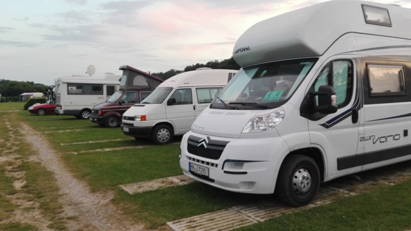 Emplacement + camping-car