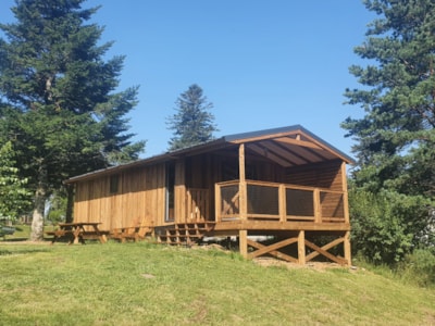 Eco-Lodge VIP 35m² with playground view, 2 bedrooms, 1 bathroom (bed linen provided)