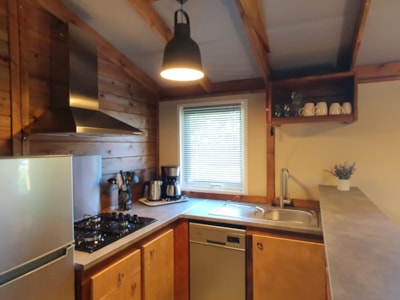 Eco-Lodge VIP 35m² with playground view, 2 bedrooms, 1 bathroom (bed linen provided)