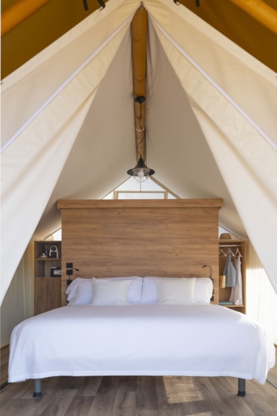 Glamping Couple — 2