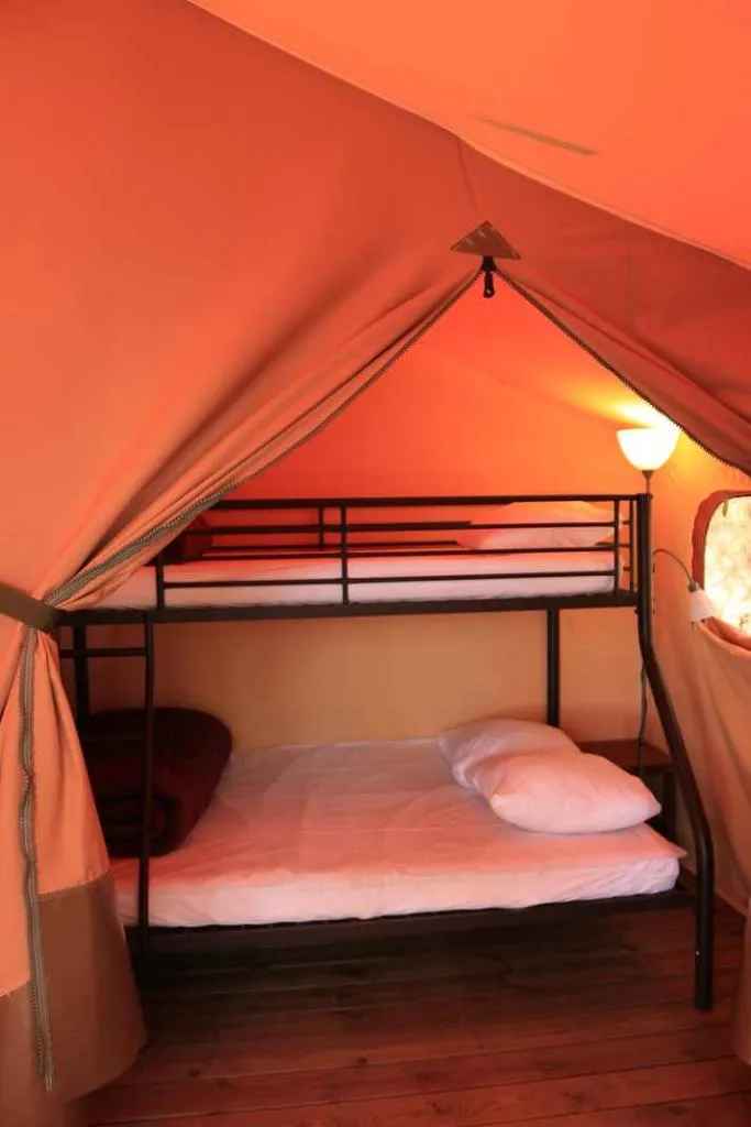 Tente Lodge Victoria - 2 Chambres. 23 Tentes (L01 À L21)