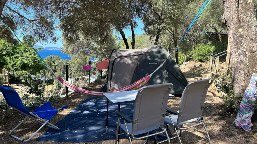 Stellplatz - Großes Stellplatz : Auto + Zelt + Strom Inklusive : 105 4-Sterne-Stellplätze, - Camping L'Esplanade