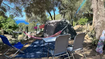 Stellplatz - Großes Stellplatz : Auto + Zelt + Strom Inklusive : 105 4-Sterne-Stellplätze, - Camping L'Esplanade