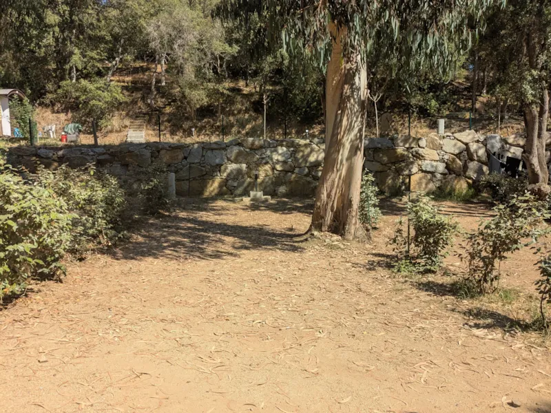 Camping Car Confort (V12 À V16) - 6Mx12m, 4* (Électricité Comprise - Fontaine Eau Privée)