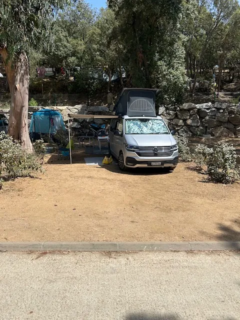 Camping Car Confort (V12 À V16) - 6Mx12m, 4* (Électricité Comprise - Fontaine Eau Privée)