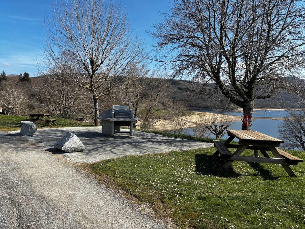 Les Rives du Lac de Laouzas