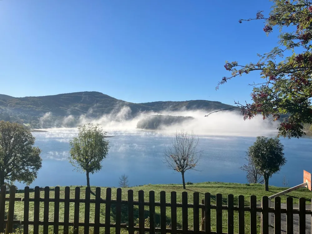 Les Rives du Lac de Laouzas