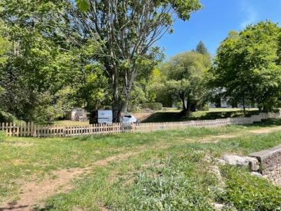 Pitch package 2 people with electricity (max 6 people with supplements) Lake view