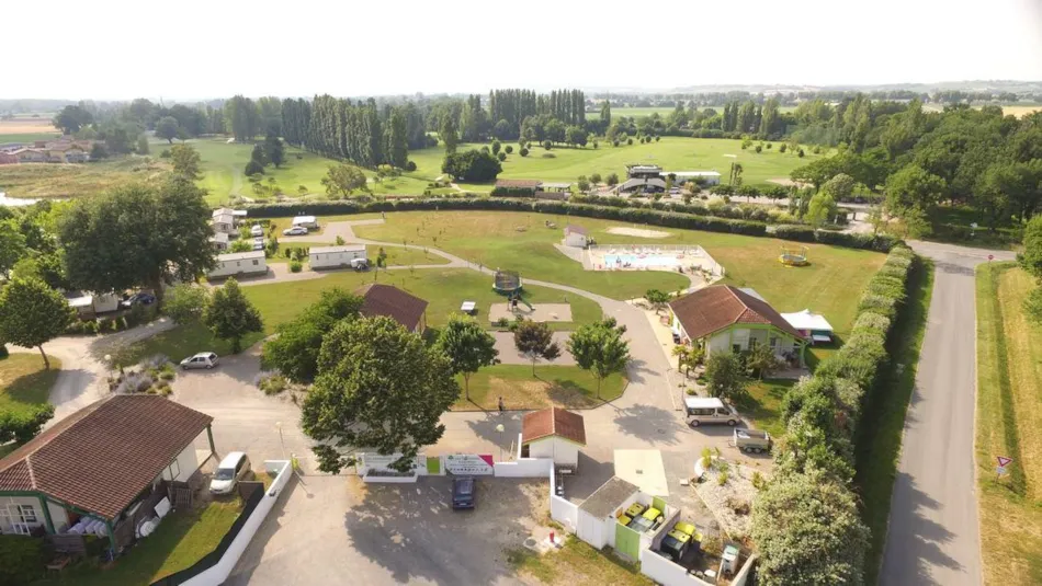Camping Les Pommiers d'Aiguelèze