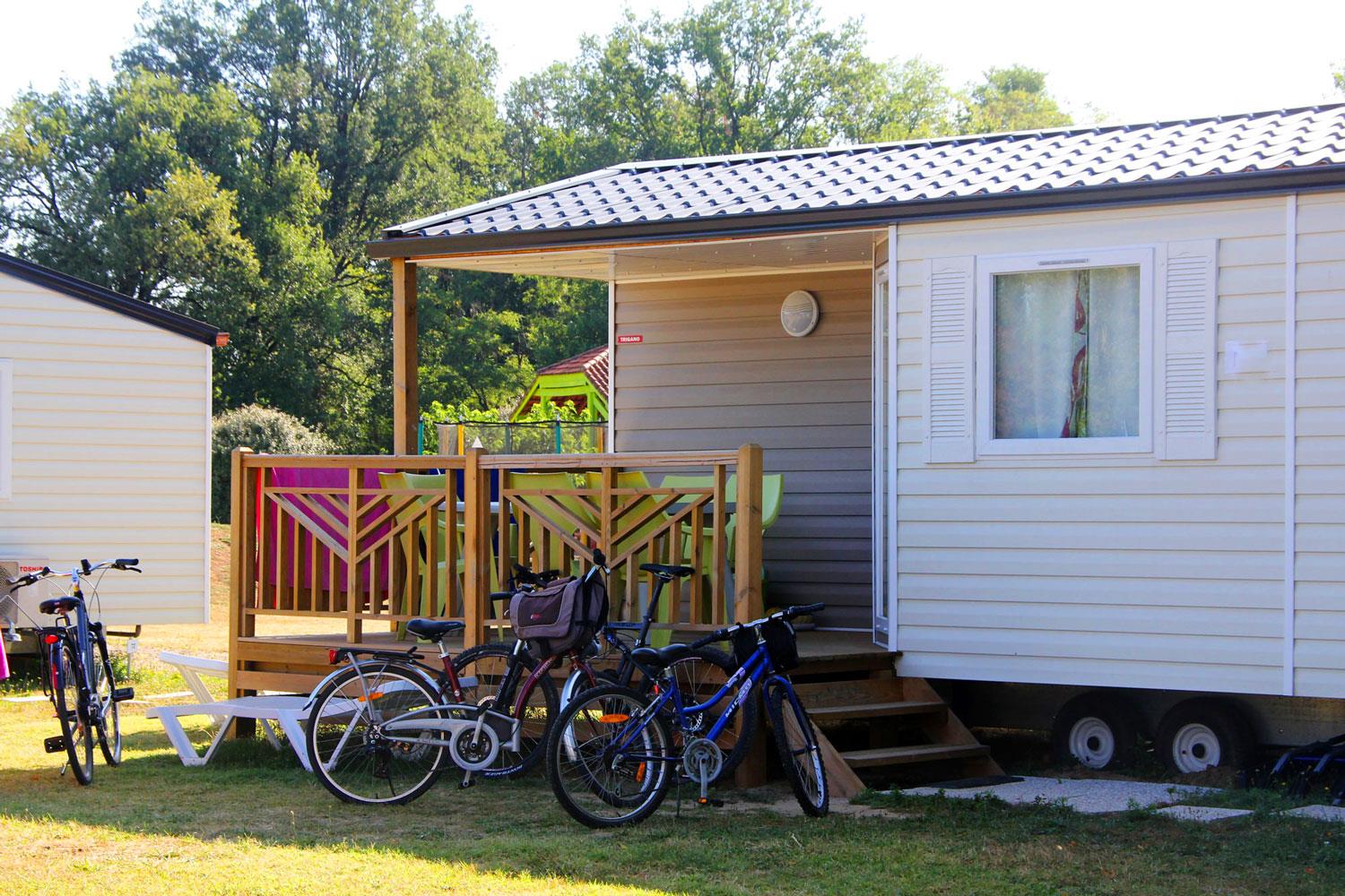 Location - Mobil-Home Climatisé 3 Chambres - 36 M² Terrasse Semi-Couverte Incluse - Camping Les Pommiers Aigueleze