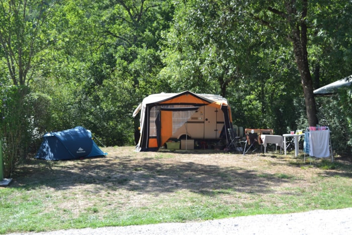 Emplacement Classique Dans Le Camping