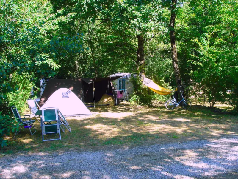 Emplacement Classique Dans Le Camping