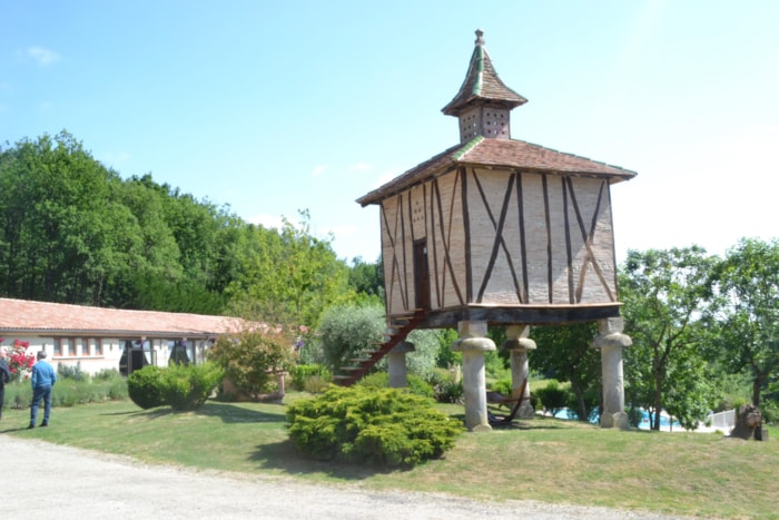 Veritable Pigeonnier Du Xvii Eme Siècle