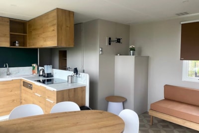 6-person extra luxury mobile home