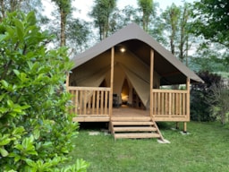 Location - Tente Lodge Confort 23M² - 2 Chambres - Sans Sanitaires - Terrasse Couverte 11M² - Flower Camping Saint Martin