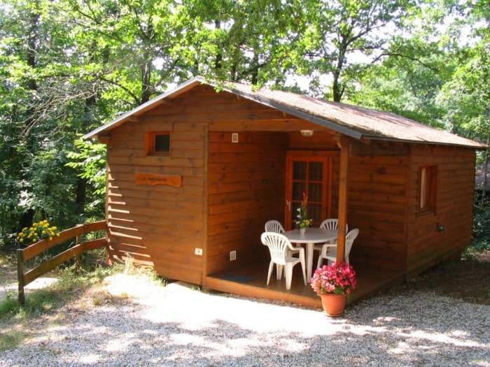 Chalet Style Cabane Trappeur Confort 35M² - 2 Chambres + Terrasse Couverte