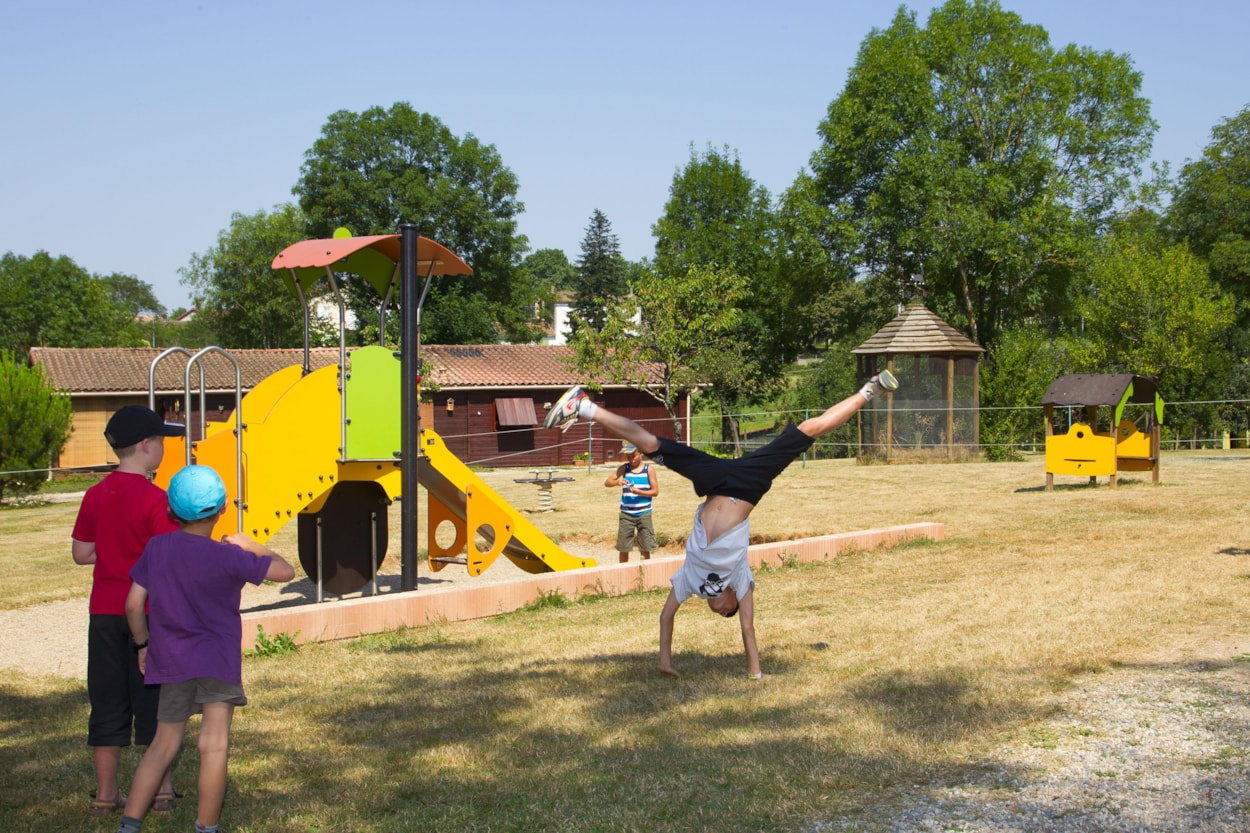 Camping les Monts d'Albi