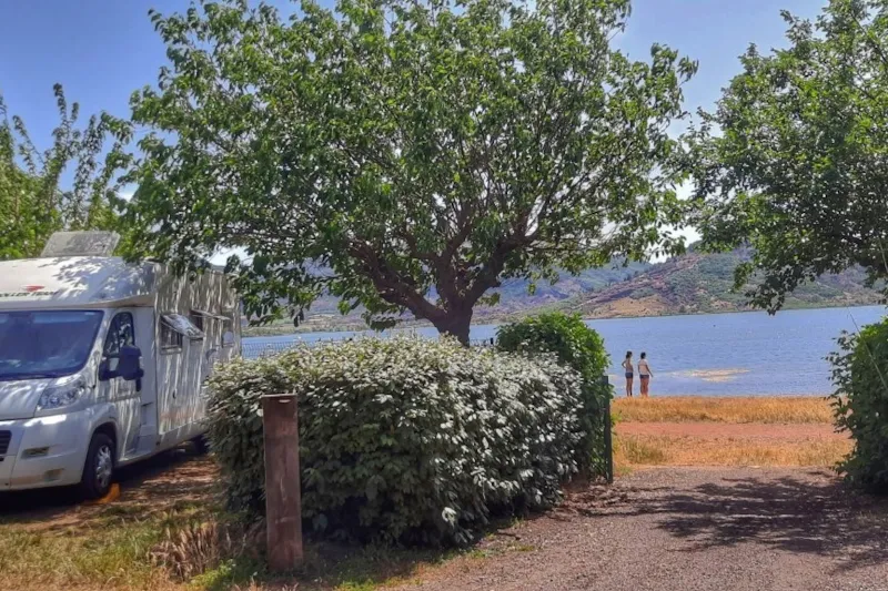 Forfait Camping (Emplacement, 2 Personnes, 1 Véhicule)