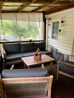 Accommodation - Mobil Home Confort 40M² (3Ch- 6 Pers) -Avec Terrasse + Sdb+ Lave-Linge + Clim+ Plancha+ Salon Jardin - Flower Camping L'Air du Lac