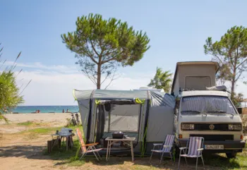 Emplacement - Emplacement 80M² Bord De Mer 2Eme Ligne - Camping Merendella
