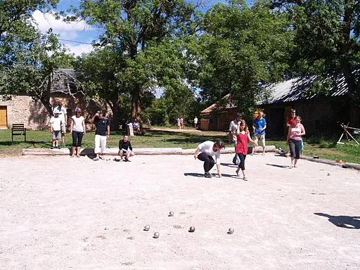 Emplacement : Voiture + Tente/Caravane Ou Camping-Car