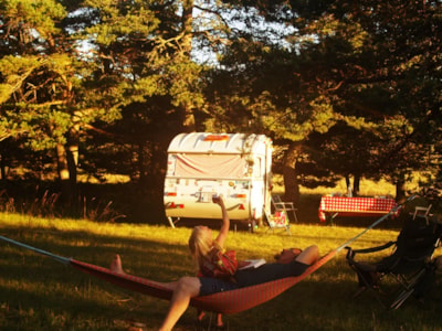 Pitch : car + tent/caravan or camping-car — 4