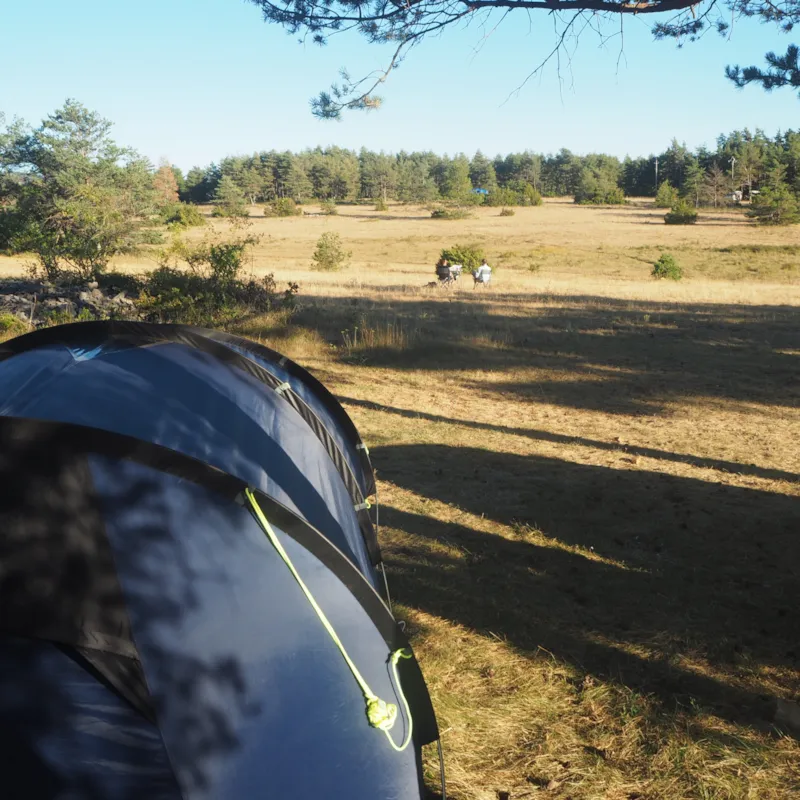 Emplacement : Voiture + Tente/Caravane Ou Camping-Car