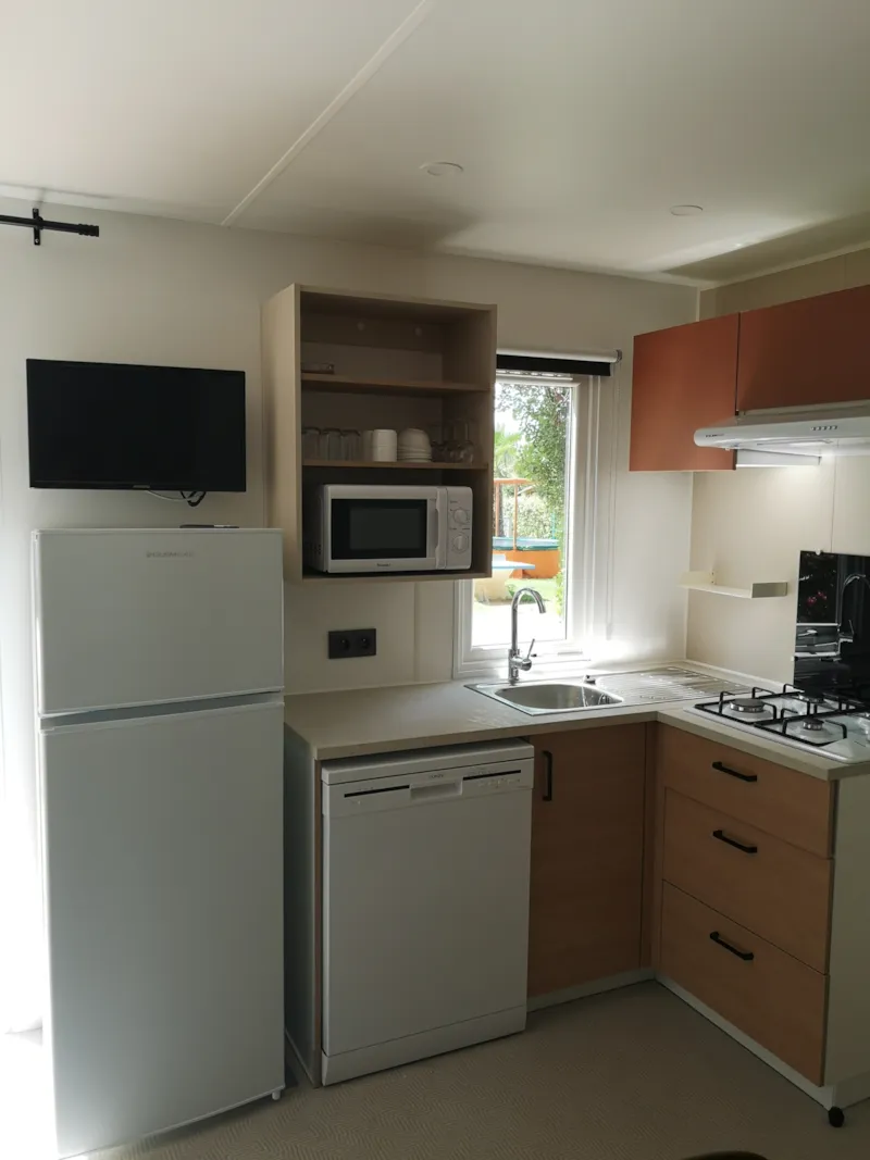 Mobil Home Premium 32 M² (3 Ch- 6 Pers) + Tv + Climatisation +Terrasse Couverte