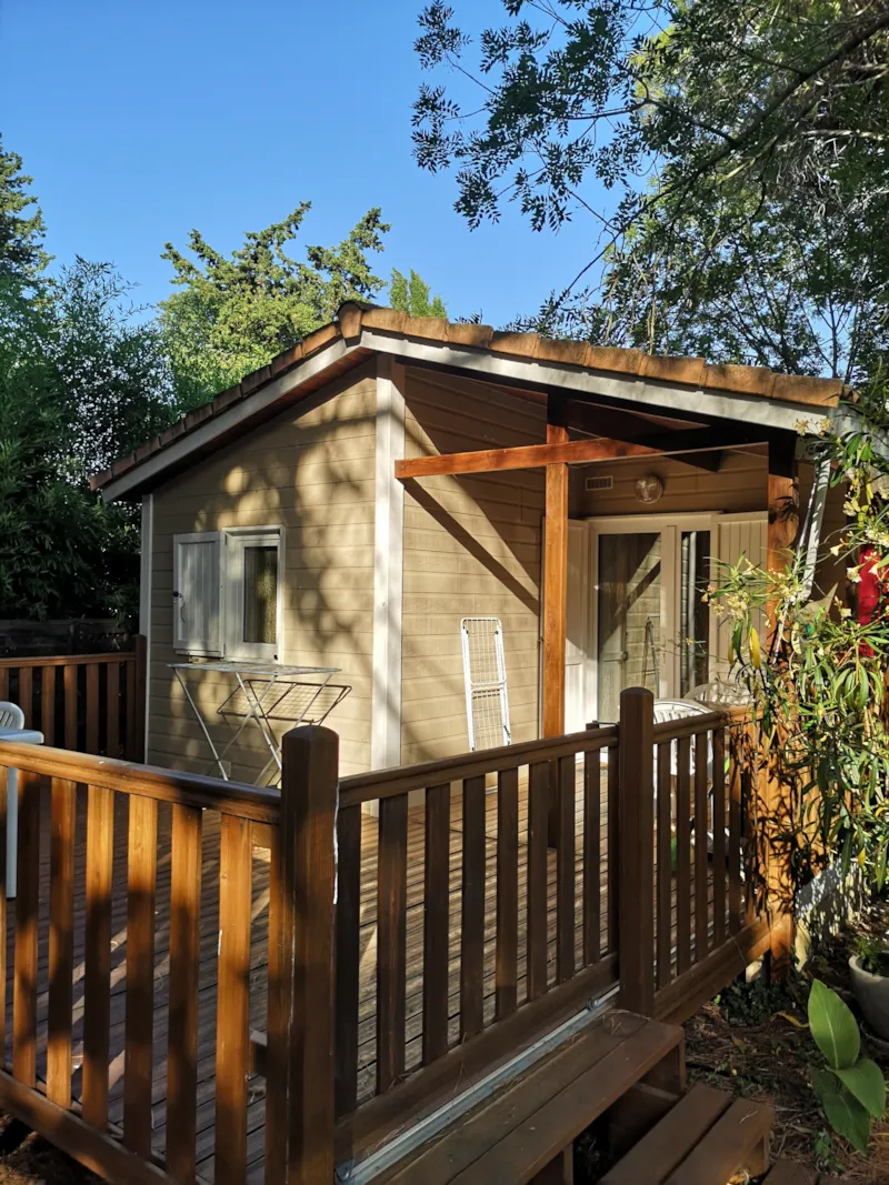 Chalet Premium 35 M² (2 Chambres) + Tv + Climatisation + Grande Terrasse Semi Couverte