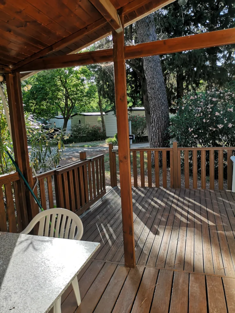 Chalet Premium 35 M² (2 Chambres) + Tv + Climatisation + Grande Terrasse Semi Couverte