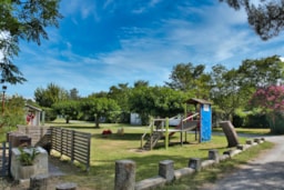 Camping LE PESSAC - image n°7 - Roulottes