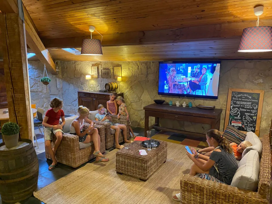 Camping La Garenne à Saint-Laurent-du-Pape / ARDECHE